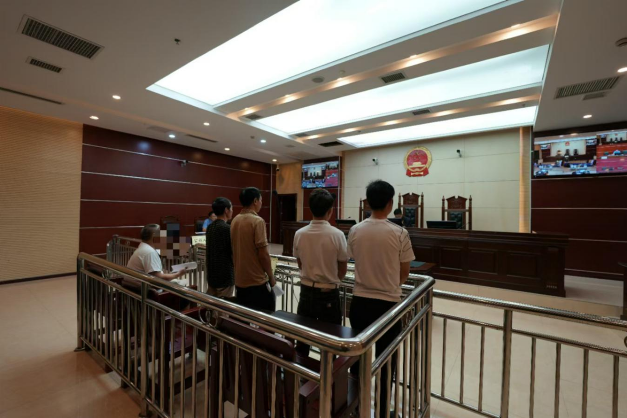 圖1 開庭審理現(xiàn)場.png