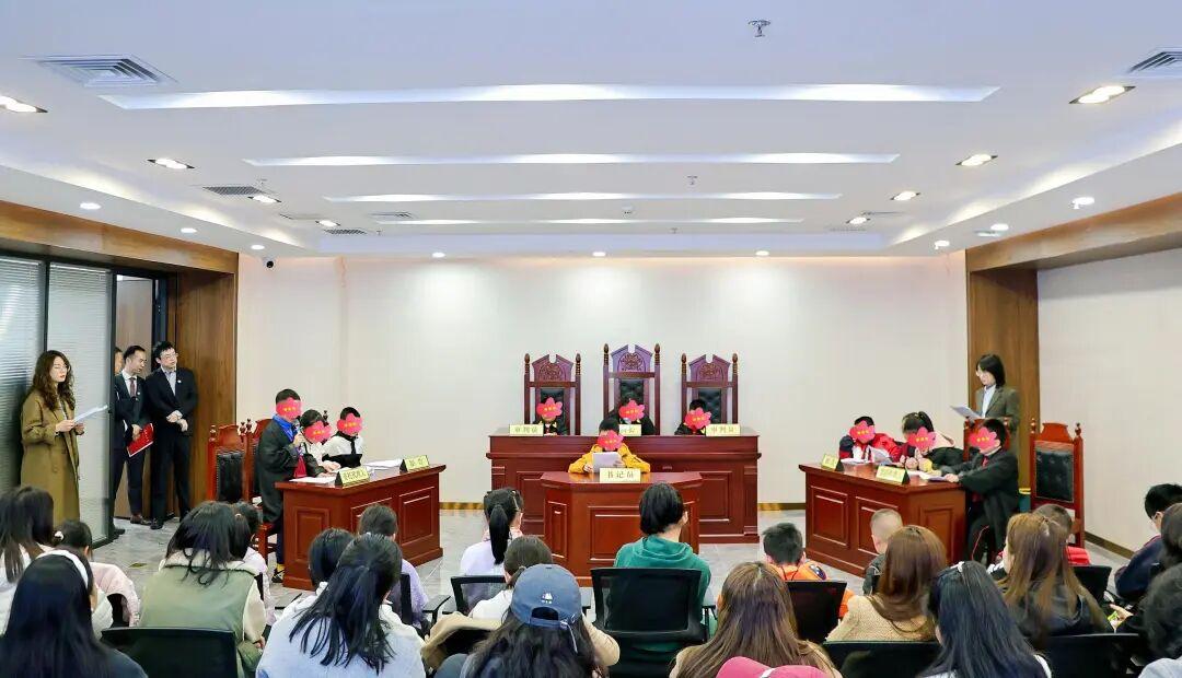 圖1 模擬法庭現(xiàn)場(chǎng).jpg