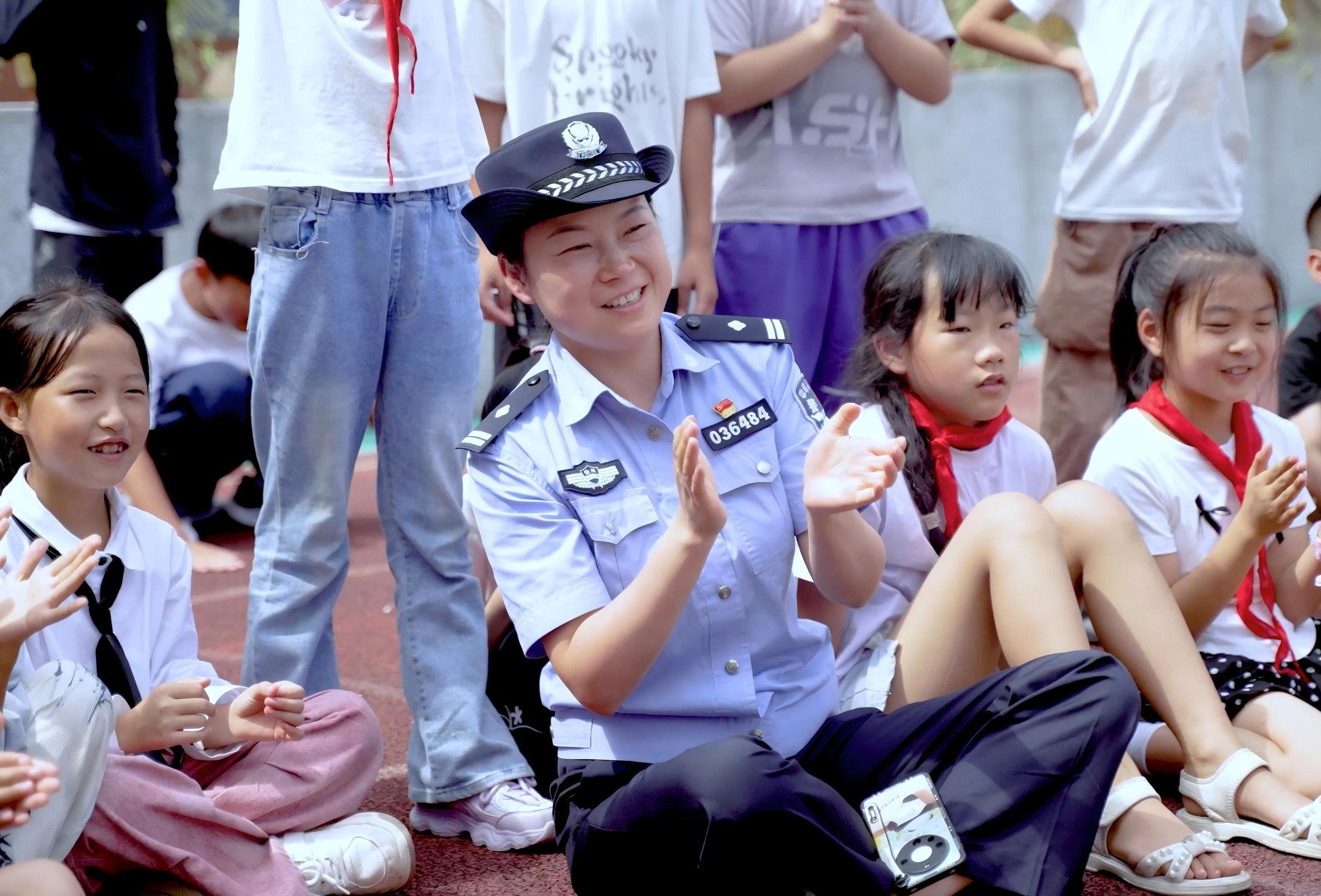 送獎到崗！秦童玲榮獲2025年第四批“中國好人”稱號