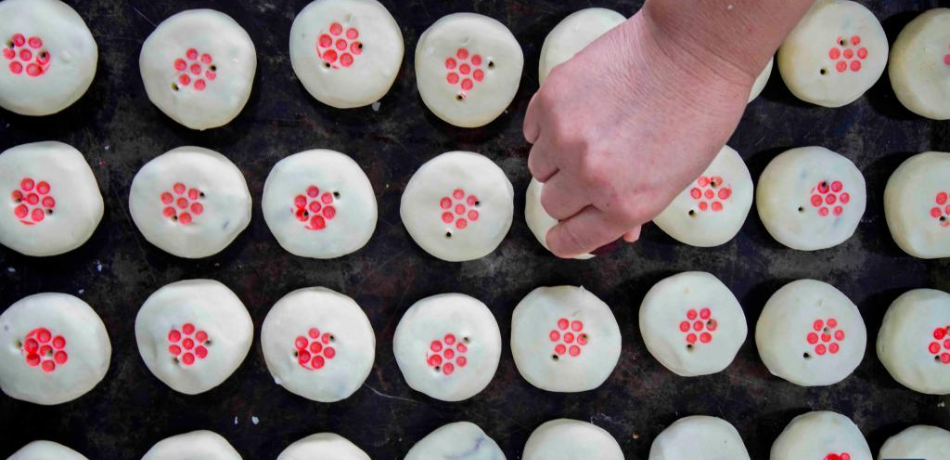 趕制月餅迎中秋